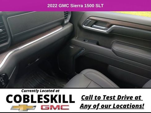 Used 2022 GMC Sierra 1500 SLT w/ SLT Convenience Package AWD/4WD image 22