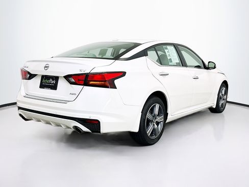 Used 2022 Nissan Altima 2.5 SV w/ SV Premium Package image 9