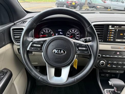 Used 2021 Kia Sportage S image 18