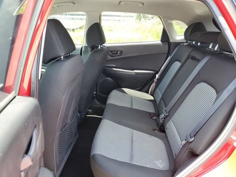 Used 2018 Hyundai Kona SE FWD image 10