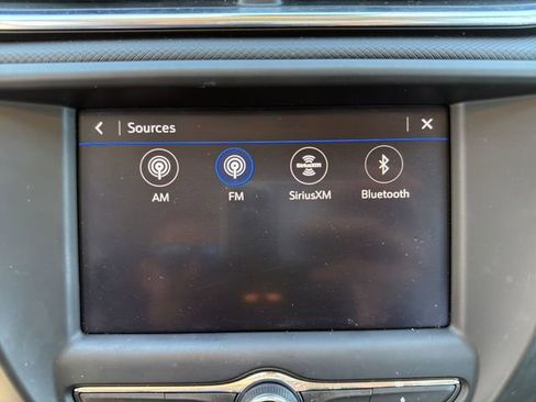 Used 2023 Chevrolet TrailBlazer LT FWD image 18