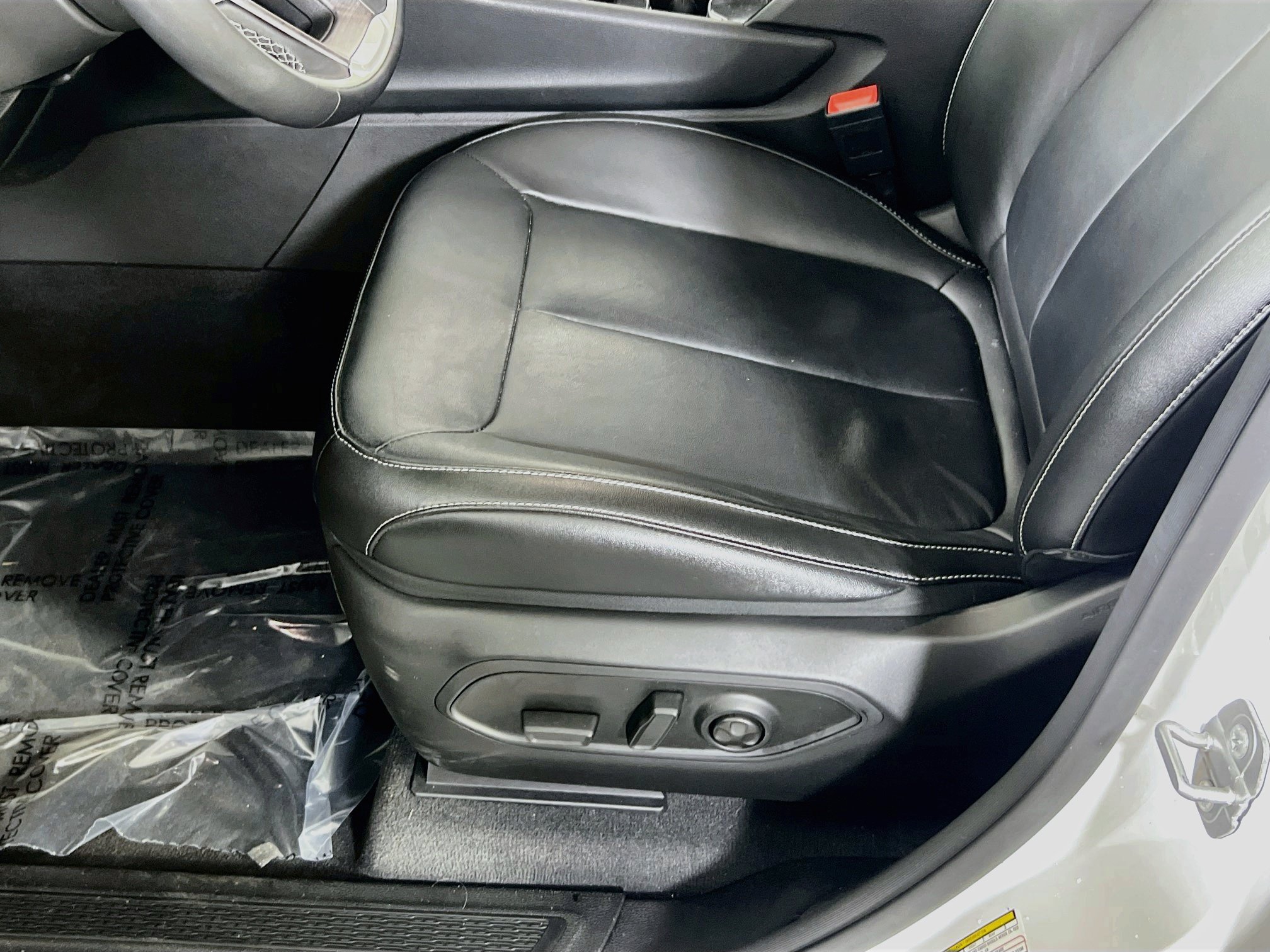 Used 2023 Jeep Grand Cherokee Limited AWD/4WD image 19