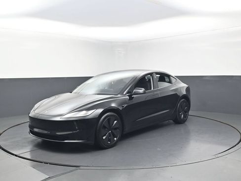 Used 2025 Tesla Model 3 Long Range AWD/4WD image 5