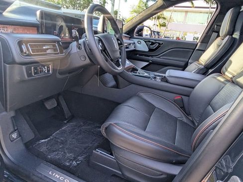 New 2026 Lincoln Aviator Black Label AWD/4WD image 12