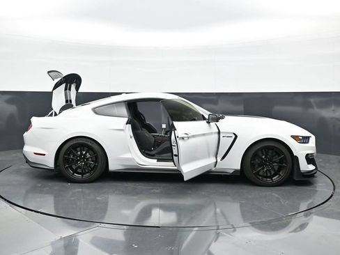 Used 2019 Ford Mustang Shelby GT350 w/ Technology Package RWD image 48