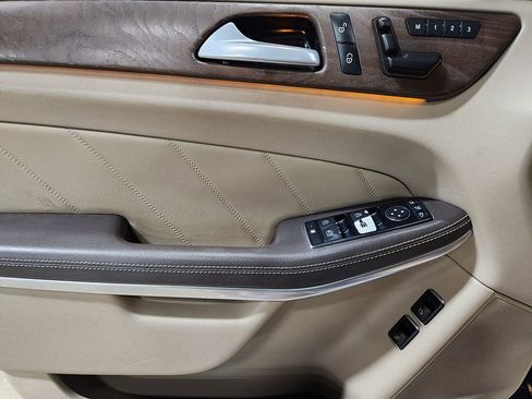 Used 2013 Mercedes-Benz GL 450 SUV image 41