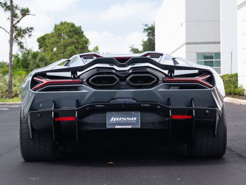 Used 2024 Lamborghini Revuelto AWD/4WD image 2