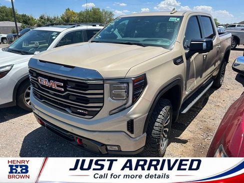 Used 2023 GMC Sierra 1500 AT4 w/ AT4 Premium Package AWD/4WD image 1
