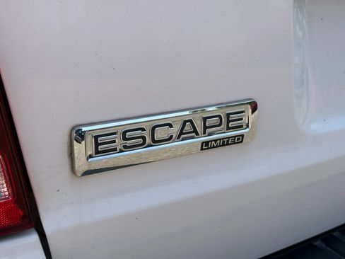Used 2010 Ford Escape Limited FWD image 13