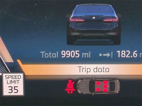 Used 2024 BMW 540i xDrive w/ M Sport Package image 26