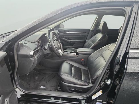 Used 2023 Nissan Altima 2.5 SR w/ SR Premium Package FWD image 15