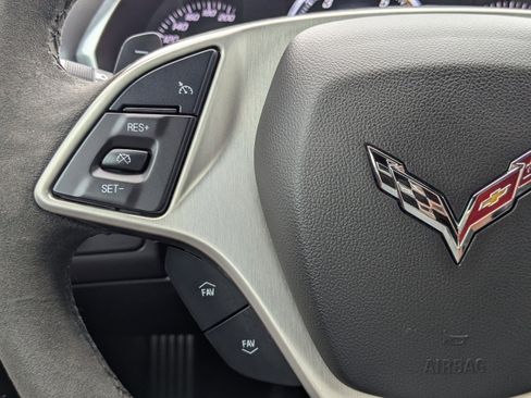 Used 2019 Chevrolet Corvette Stingray Coupe image 25
