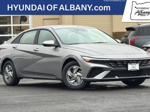 New 2026 Hyundai Elantra SE image 1