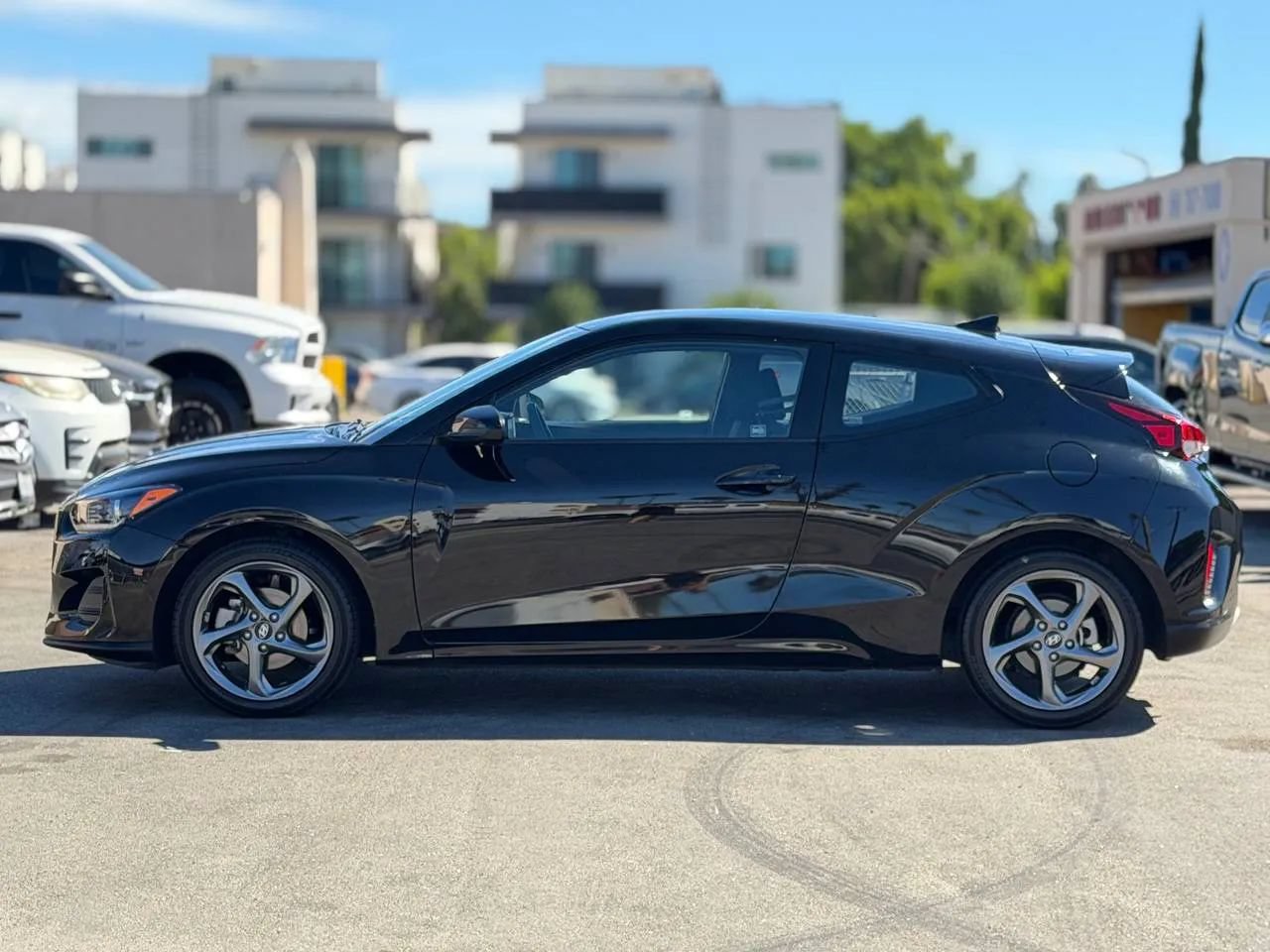 Used 2019 Hyundai Veloster 2.0 FWD image 8