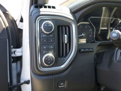 Used 2023 GMC Sierra 3500 Denali w/ Denali Ultimate Package AWD/4WD image 16
