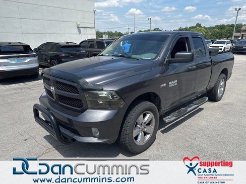 Used 2018 RAM 1500 ST AWD/4WD image 1