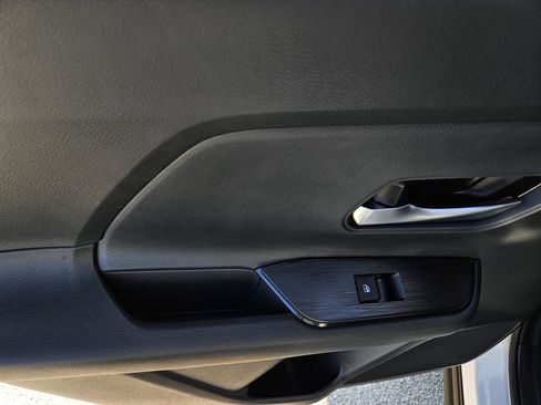 New 2026 Nissan Kicks SV image 7