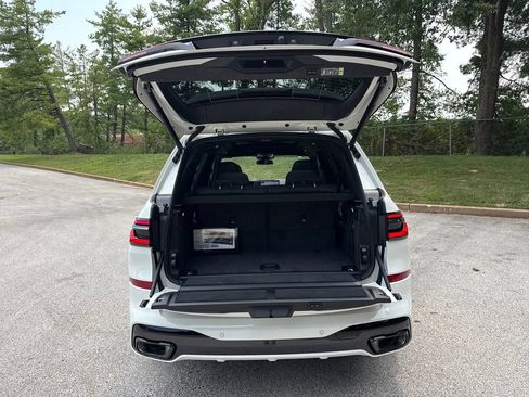 Used 2027 BMW X7 xDrive40i w/ Executive Package AWD/4WD image 29
