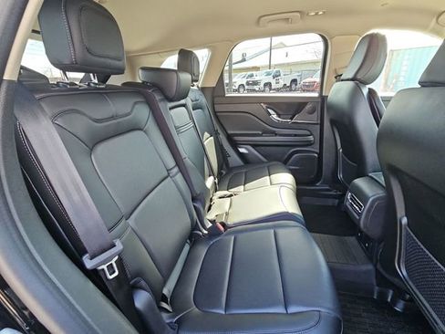 Used 2025 Lincoln Corsair Reserve w/ Jet Appearance Package image 28