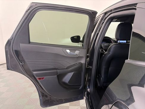 Used 2025 Ford Escape ST-Line Select AWD/4WD image 12