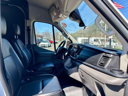 Used 2023 Ford Transit 250 Medium Roof image 14