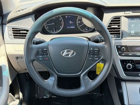 Used 2016 Hyundai Sonata SE FWD image 13