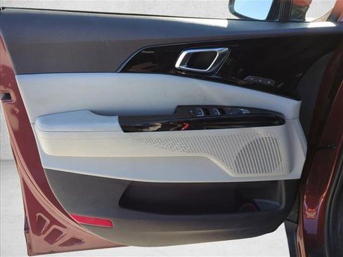 Used 2022 Kia Carnival SX image 10