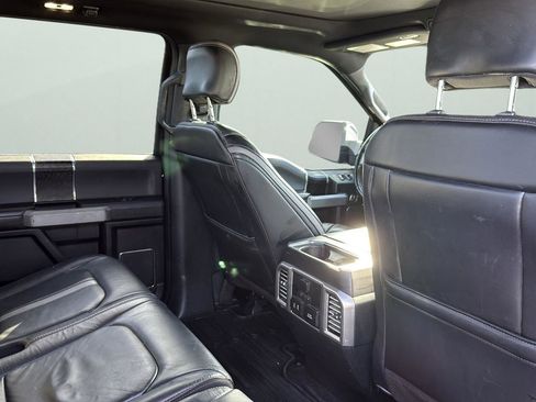 Used 2018 Ford F150 Platinum w/ Equipment Group 701A Luxury image 29