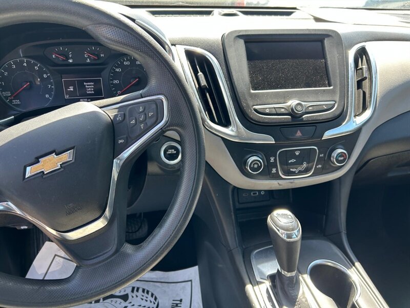 Used 2021 Chevrolet Equinox LS FWD image 19