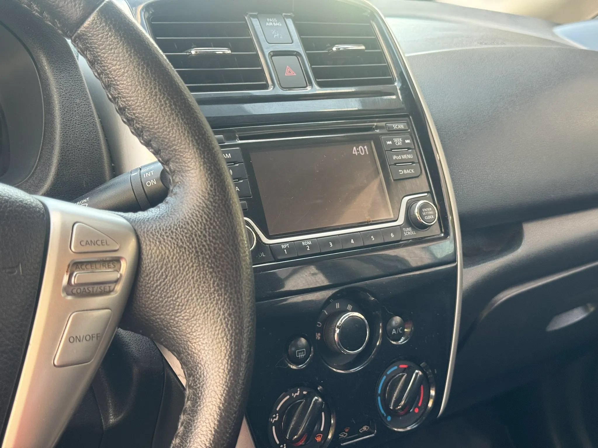 Used 2018 Nissan Versa Note SV FWD image 14