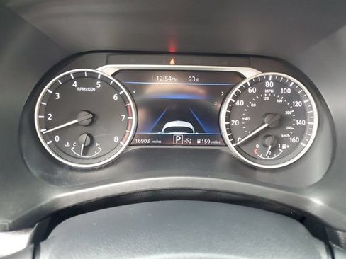 Used 2025 Nissan Sentra SR w/ SR Premium Package FWD image 31