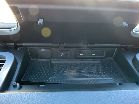 Used 2022 Mercedes-Benz Sprinter 2500 image 18