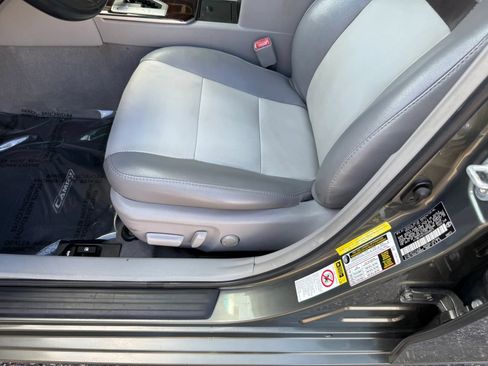 Used 2012 Toyota Camry XLE FWD image 10