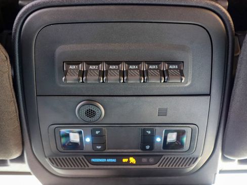 Used 2023 Ford Bronco Black Diamond AWD/4WD image 34