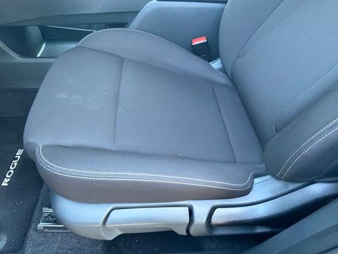 Used 2025 Nissan Rogue S AWD/4WD image 16