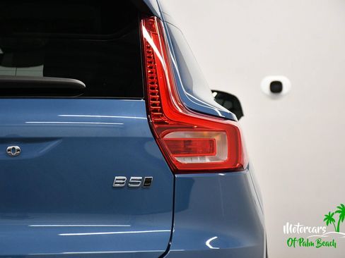 Used 2025 Volvo XC40 B5 Ultra w/ Protection Package Premier AWD/4WD image 13