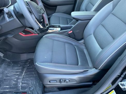 Used 2023 Chevrolet TrailBlazer RS FWD image 20