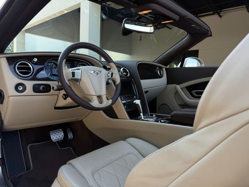 Used 2015 Bentley Continental GT image 24