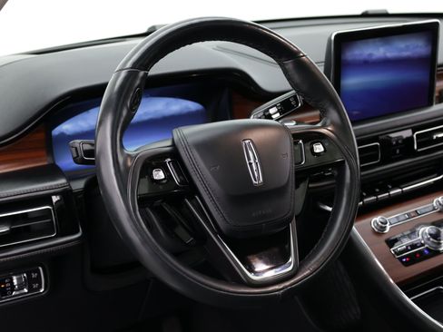 Used 2022 Lincoln Aviator Grand Touring w/ Equipment Group 301A AWD/4WD image 14