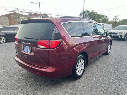 Used 2021 Chrysler Voyager Lxi FWD image 3