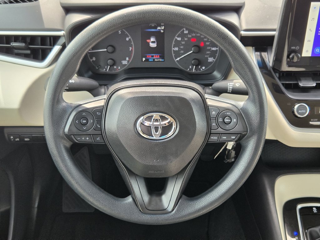 Used 2025 Toyota Corolla LE FWD image 15