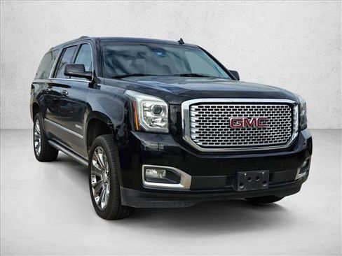 Used 2015 GMC Yukon XL Denali w/ Touring Package image 3