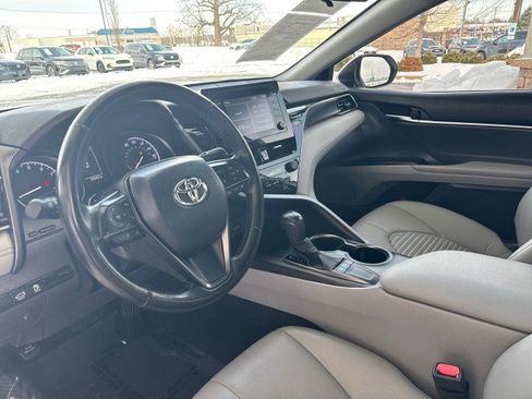 Used 2023 Toyota Camry SE image 10