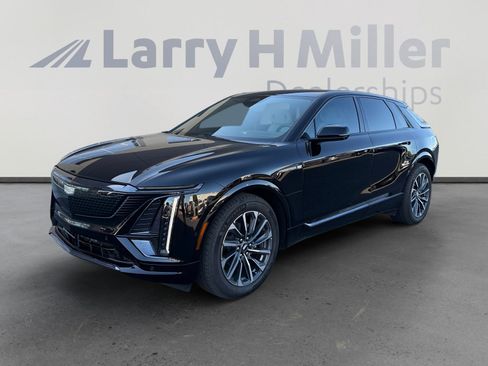 Used 2026 Cadillac Lyriq Premium Sport AWD/4WD image 1