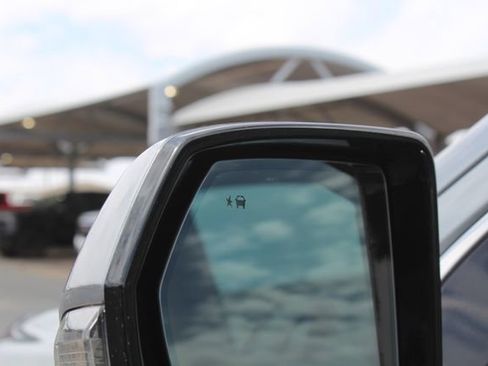 Used 2023 Cadillac Escalade Premium Luxury w/ LPO, Floor Liner Package AWD/4WD image 15