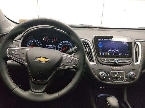 Used 2023 Chevrolet Malibu RS FWD image 22