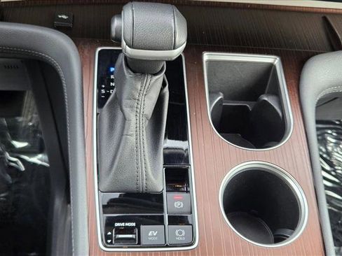 Used 2024 Toyota Sienna XLE image 13