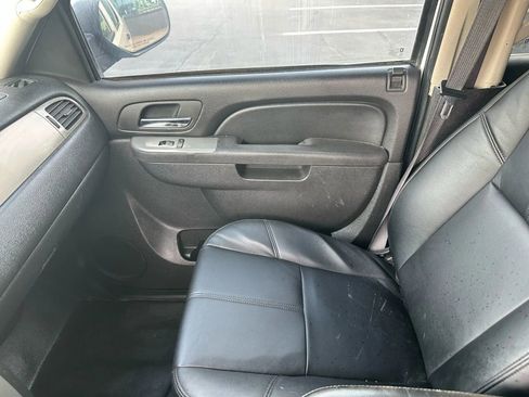 Used 2010 Chevrolet Suburban 2500 w/ Skid Plate Package image 10