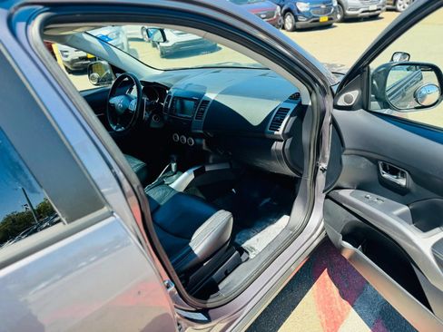 Used 2008 Mitsubishi Outlander XLS AWD/4WD image 11
