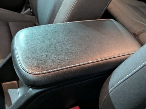 Used 2022 Chevrolet Colorado LT w/ LT Convenience Package image 38